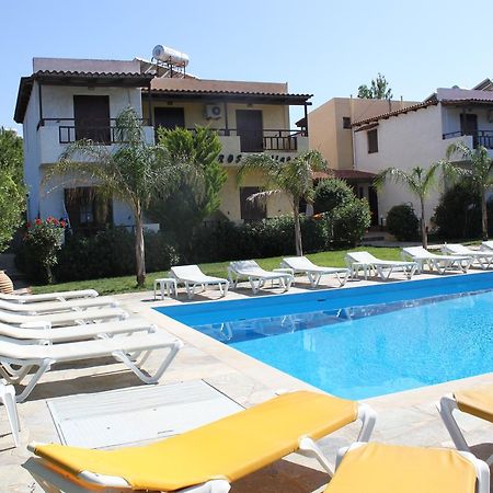 خيرسونِسوس Petros Village المظهر الخارجي الصورة